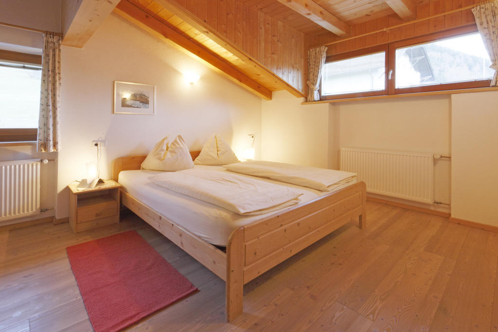 Chalet & Appartement Zingerlehof Trens Campo di Trens Chambre photo
