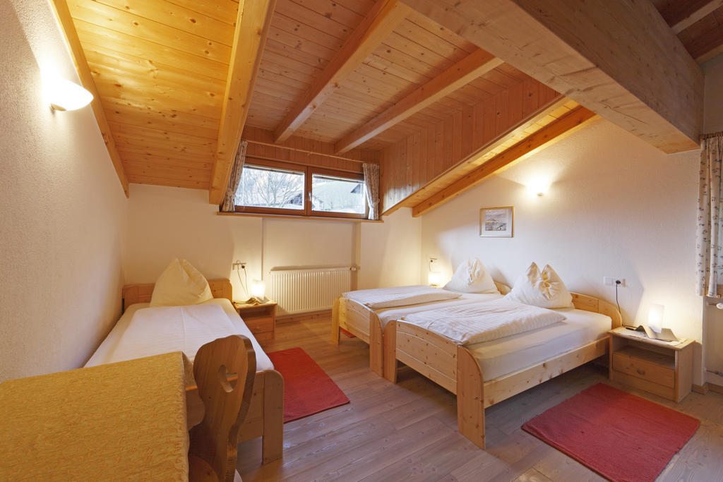 Chalet & Appartement Zingerlehof Trens Campo di Trens Chambre photo
